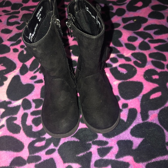 Tall black boots - Picture 4 of 4